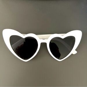 White heart plastic sunglasses